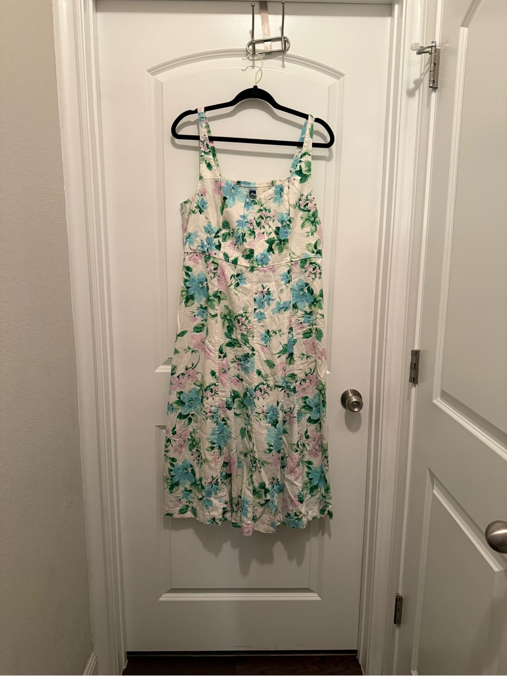 Old Navy Floral  Dress in Cream, Green, Lilac & Teal